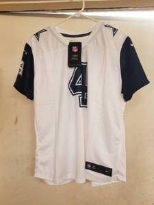 lot 114 image: Womens On Field Apparel - Dal Prescot Jersey - never worn with tags- XL