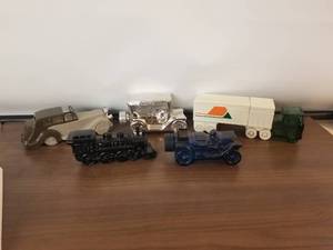 lot 137 image: Avon after shave decanters - some are full