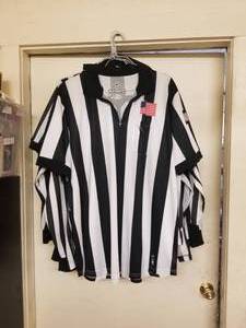 lot 156 image: Selection of Referee Jerseys - 8 -