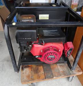lot 1 image: DAYTON MODEL 5U936C PROFESSIONAL-DUTY 5000 WATT GENERATOR