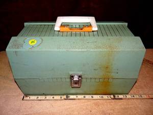 lot 25 image: VINTAGE 14 3 TRAY FISHING TACKLE BOX AS SHOWN