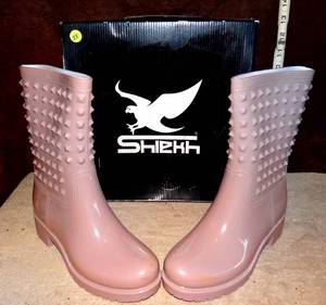 lot 28 image: NEW IN BOX - SHIEKH WOMENS RAIN BOOT ALIDA-HR-1 Women  Beige SIZE 7 12