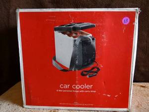 lot 33 image: 6 LITER PERSONAL CAR COOLER REFRIGERATOR WITH POWER CORD - APPEARS UNUSED IN BOX