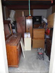 lot 55 image: E048 - 10 X 12 DELINQUENT STORAGE SELL OFF - GYM EQUIPMENT, PERSONAL EFFECTS