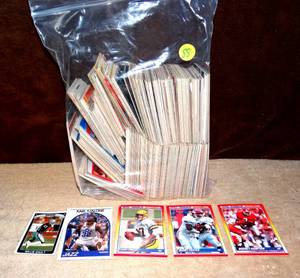 lot 88 image: LARGE BAG FULL OF SPRTS CARDS, BASEBALL, BASKETBALL, FOOTBALL (HUNDREDS)