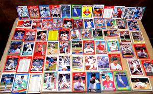 lot 91 image: LARGE LOT OF BASEBALL CARDS AS SHOWN