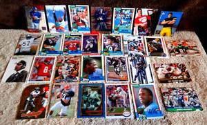 lot 93 image: FOOTBALL CARD LOT AS SHOWN
