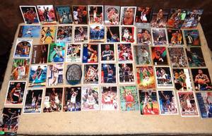 lot 96 image: LARGE LOT OF BASKETBALL CARDS AS SHOWN