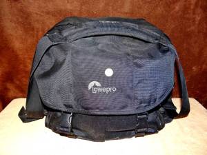 lot 103 image: LARGE PROFESSIONAL LOWEPRO CAMERA BAG WITH CARRYING STRAP - $$$
