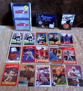 lot 154 image: MLB SHOWDOWN 2000 CARD GAME (NEW) AND COLLECTION OF SPORT CARDS INCLUDING METRODOME COMMEMORATIVE SWATCH