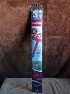 lot 160 image: OFFICIAL MLB LICENSED TEXAS RANGERS 80 INCH FLYING KITE - NIP