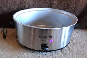 lot 168 image: Crock-pot Oval Manual Slow Cooker, 8 quart, Stainless Steel (SCV800-S) AS SHOWN - WORKS