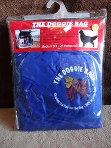 lot 178 image: THE DOGGIE BAG HAIR SHEDDING FOR MEDIUM DOGS - 24-26 - NIB