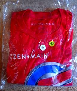 lot 187 image: MIZZEN & MAIN T SHIRT - SIZE XL (NEW IN PACKAGE)
