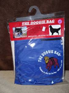 lot 207 image: THE DOGGIE BAG HAIR SHEDDING FOR MEDIUM DOGS - 24-26 - NIB