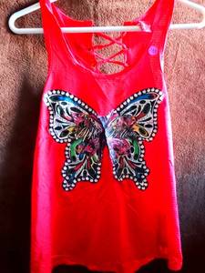 lot 237 image: PRETTY APPLE BOTTOM WOMENS SHIRT