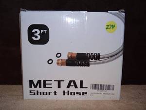 lot 274 image: METAL SHORT HOSE - 3 FT - NIB
