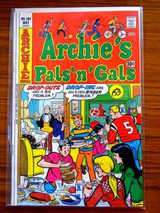 lot 153 image: VINTAGE 1976  Archies Pals n Gals #104