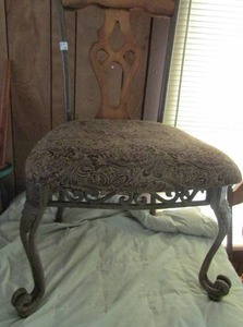 lot 14 image: Four metal frame wood back dining chairs front turned coil feet and padded sets