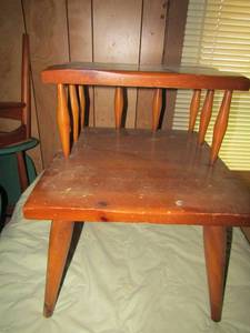lot 21 image: 2 tier side table solid wood 22x18x20