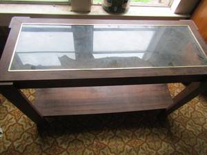 lot 23 image: SOFA table glass top 43x17x26