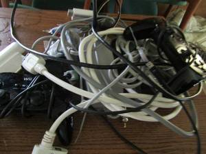 lot 28 image: Wii wire connectors plugs 2 black 2 black Wii remote