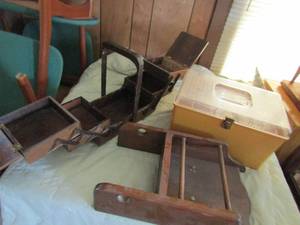 lot 49 image: Double sided sewing basket  and yellow plastic sewing basket plus a hanging wood shelf
