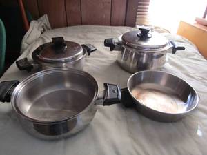 lot 92 image: Kitchen Queen double boiler and 2 qt. pan both with lids