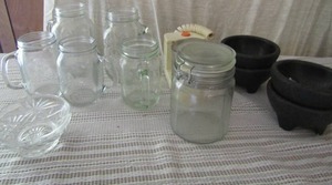 lot 94 image: 3 lava rock salsa bowls, Coca Cola mason jars, B&D mini chopper