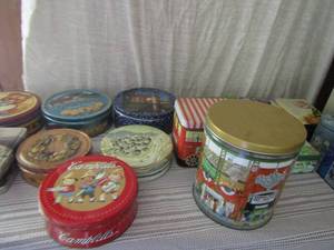 lot 101 image: Large tote full of Christmas tins all sizes
