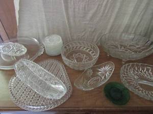 lot 127 image: Assorted divided glass serving platters and bowls and 15 star of David coasters