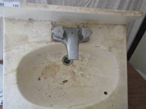 lot 140 image: BATHROOM SINK 20 X 17  PRE OWNED