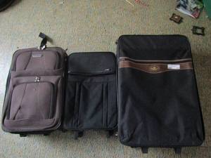 lot 143 image: 3 LUGGAGE  PIECES BY DESTRUCTION and PRODIGY