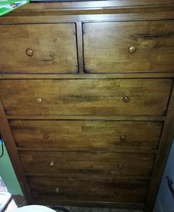 lot 1 image: Solid wood chest of drawers 4 drawers 2 split drawers  53x39x18