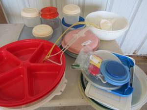 lot 13 image: Lot plastic & Tupperware- lemon juicers, divided platters, misc. lids
