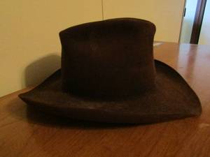 lot 4 image: John Stetson co, 4xBeaver brown western hat  Mint condition