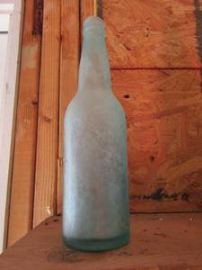 lot 121 image: AB COMPANY ( ANHEISER BUSCH)  B7 Vintage beer Bottle
