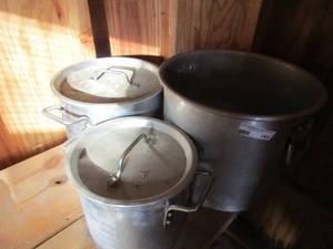 lot 141 image: 3 large pots 2 with  lids