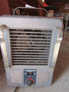 lot 172 image: Lakewood electric heater unknown working condition