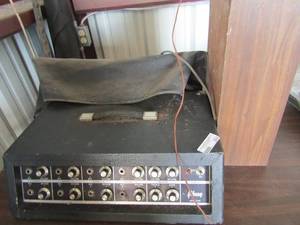 lot 204 image: Gibson mixing board, Panasonic speaker Box 17x10