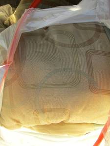 lot 218 image: Mattress cover, Comforter and decorative pillows