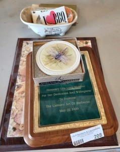 lot 208 image: Southwest ARK. BBQ all plaque, makes a difference wall plaque, BBQ pins, ambiance coasters