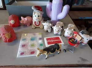 lot 206 image: Pigs Christmas, squishy, banks, cactus cup and mail box