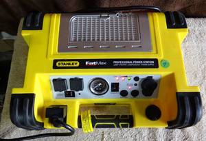 lot 9 image: STANLEY FATMAX PPRH7DS Professional Power Station Jump Starter 1400 Peak700 Instant Amps, 500W Inverter, 120 PSI Air Compressor, USB Port, Battery Clamps