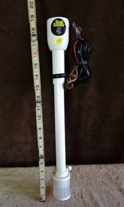 lot 17 image: BAIT SAVER Marine Metal Products - 19.5 Aerator