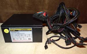 lot 32 image: Ultra ULT-LSP750 750 Watt Power Supply