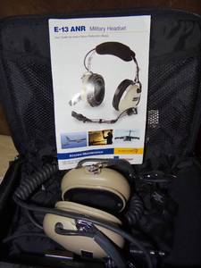 lot 37 image: FLIGHTCOM E-13 ANR Noise Reduction Military Flight Aviation Headset - FOR PARTS OR REPAIR