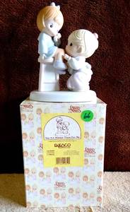 lot 66 image: Precious Moments You Are Always There For Me 1995 Enesco 163600 w Box