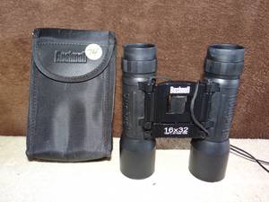 lot 74 image: Bushnell 16x32 Collapsible Binoculars 188ft at 1000 yds