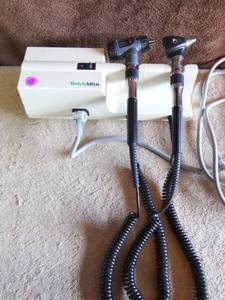 lot 88 image: BIG $$$ ITEM - Welch Allyn 767 Wall Transformer w Otoscope and Ophthalmoscope Heads